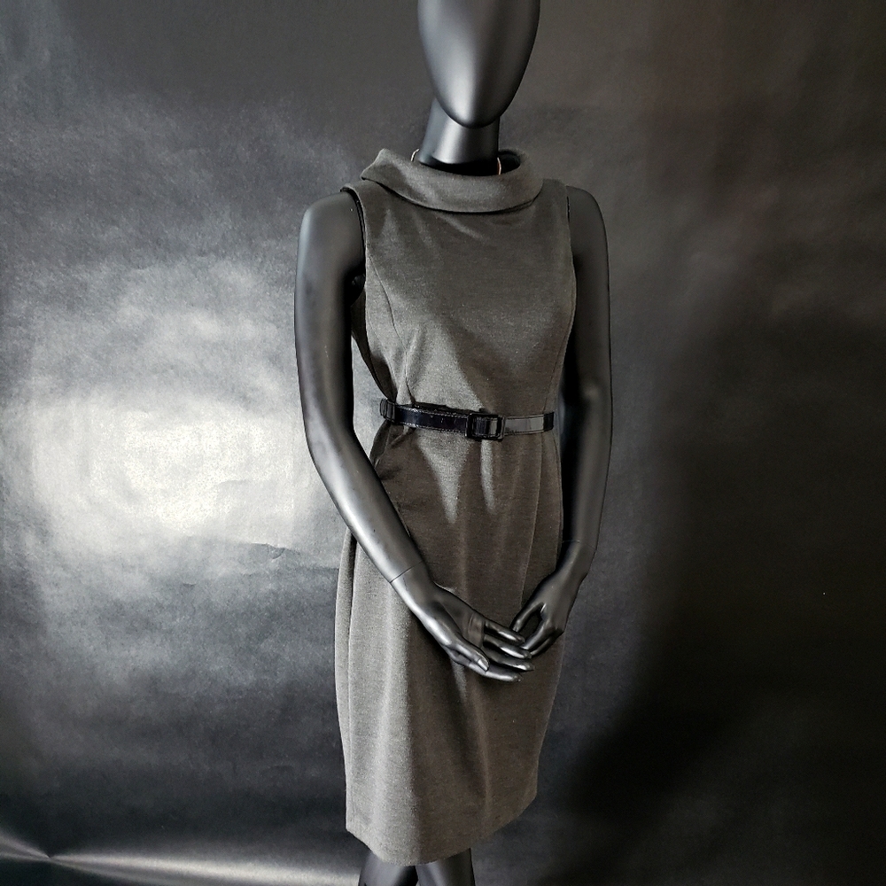 Mid century modern dress with black belt